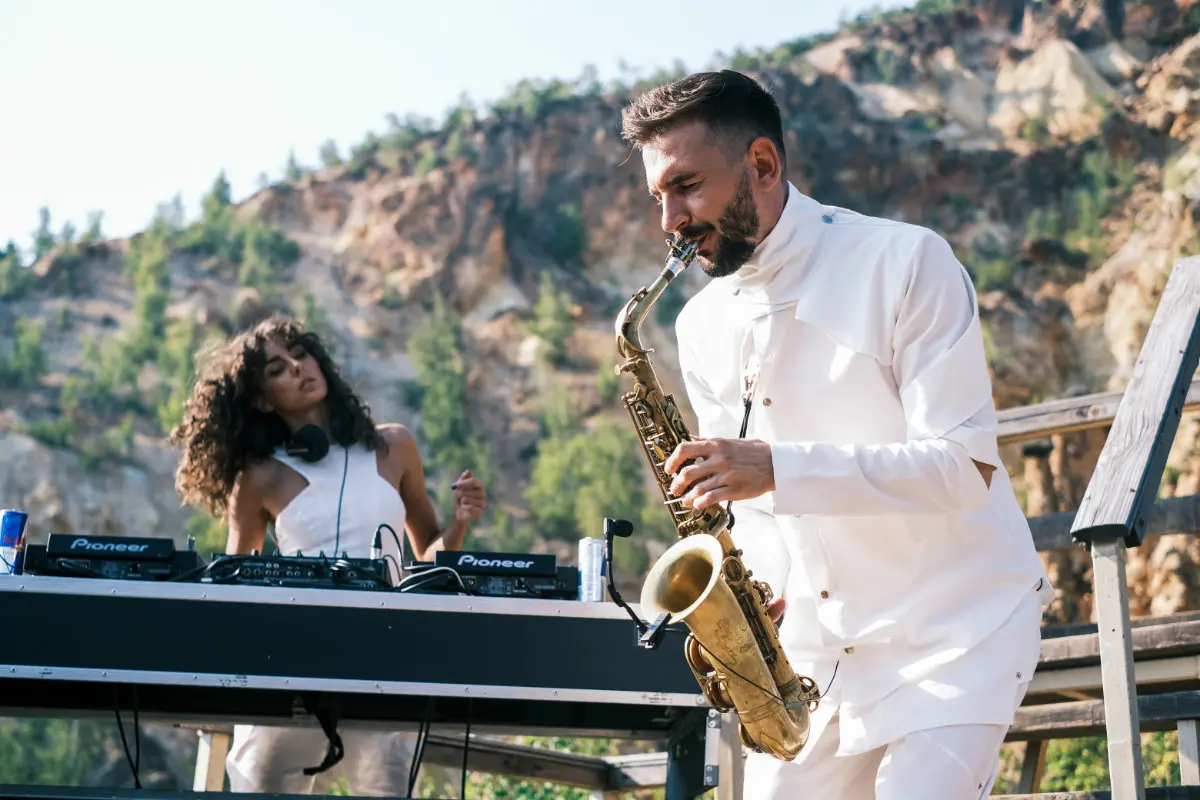 Saxtime Music - Devils Town Red Bull