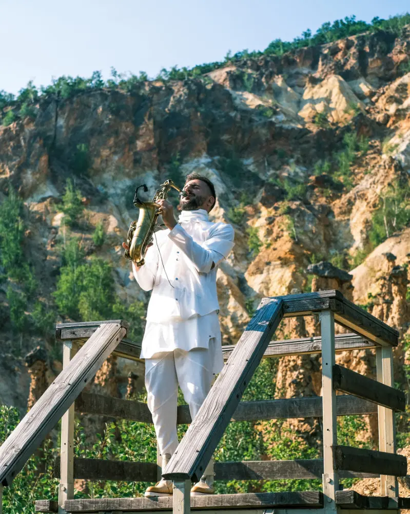 Saxtime Music - Devils Town Red Bull